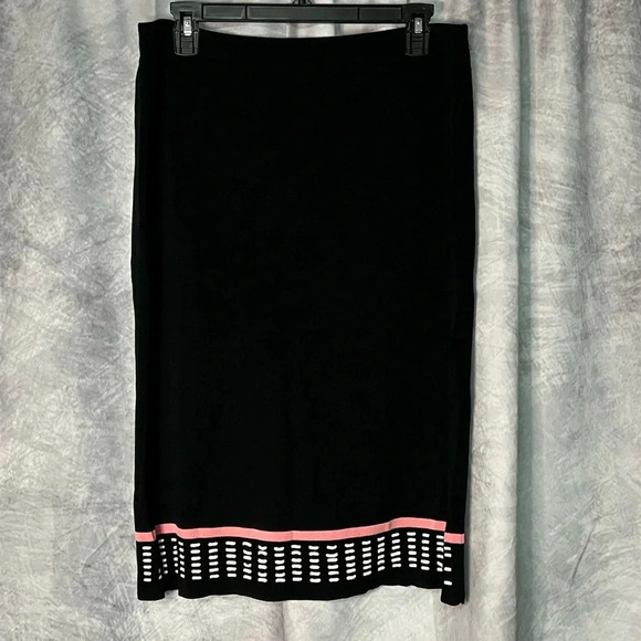 Grace Dane Lewis Petites Dresses & Skirts - Grace Dane Lewis Petites Black, White and Salmon Elastic Waist Vintage Skirt -PL